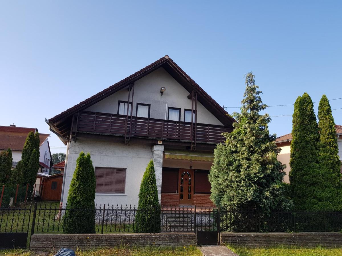 Ferienwohnung Nador Apartman Balatonlelle Exterior foto